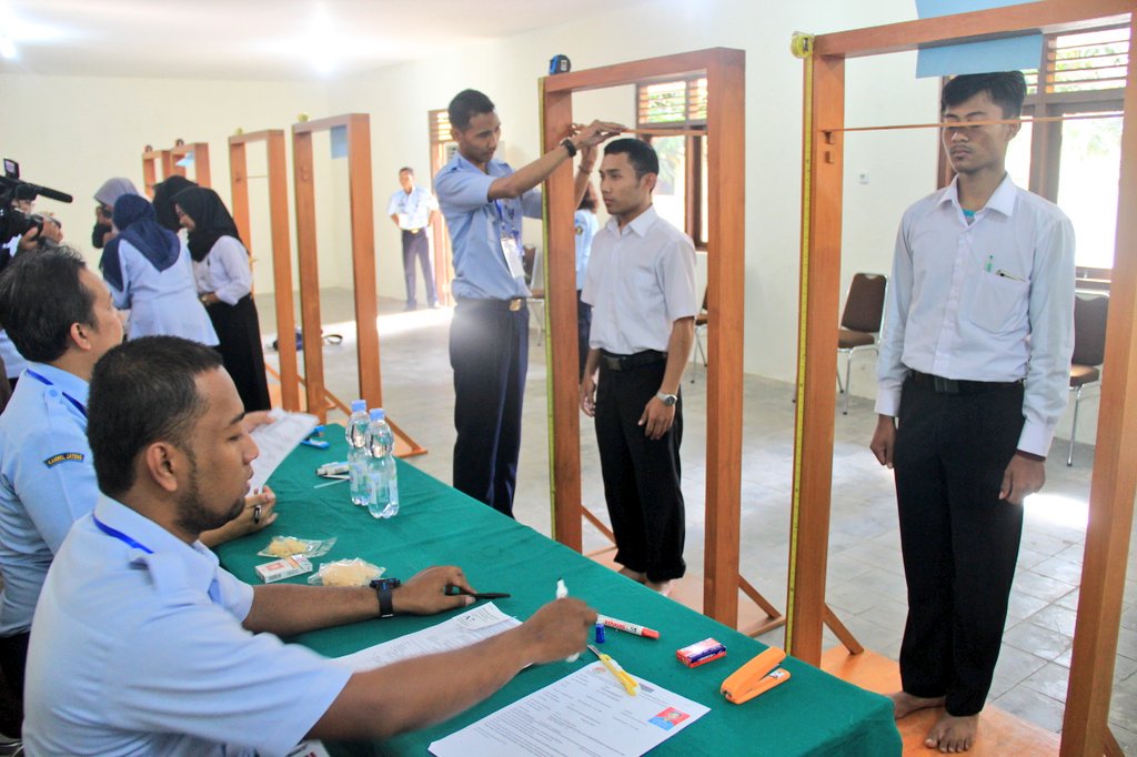 Syarat Tinggi Badan untuk Masuk Sekolah Kedinasan