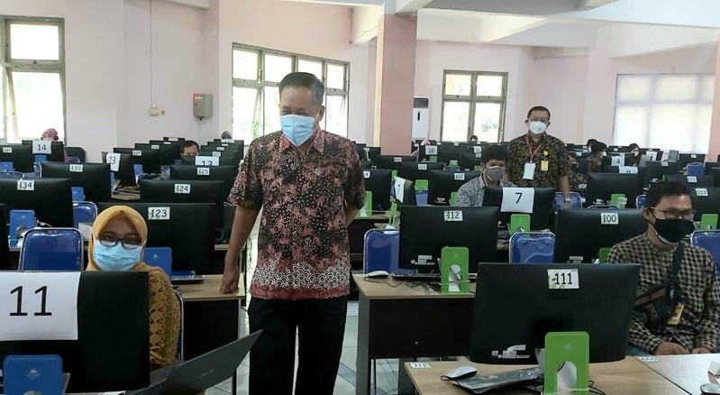 Seleksi Mandiri Unnes: Persyaratan, Daya Tampung, Biaya Pendaftaran, dan Jadwal