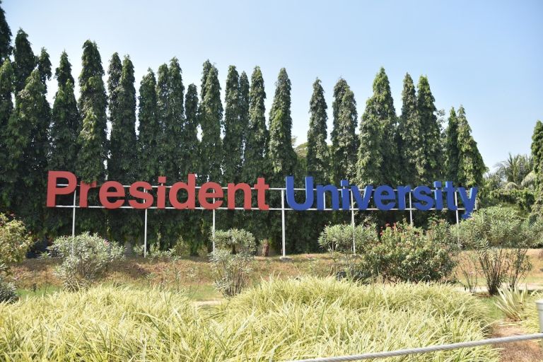 kampus President University